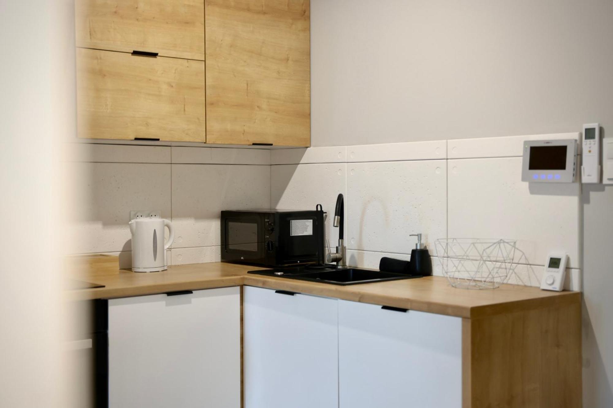 Capital Towers Scenique Apartment Жешов Екстериор снимка