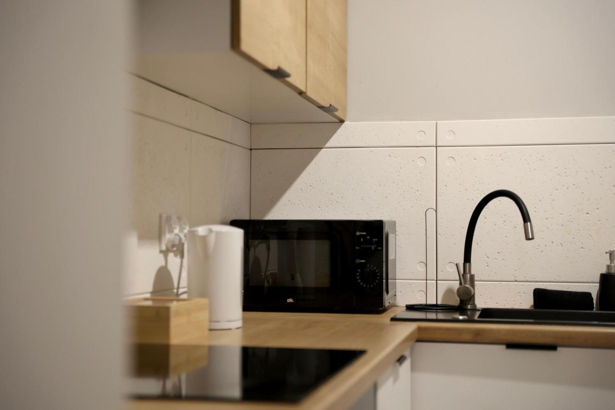 Capital Towers Scenique Apartment Жешов Екстериор снимка